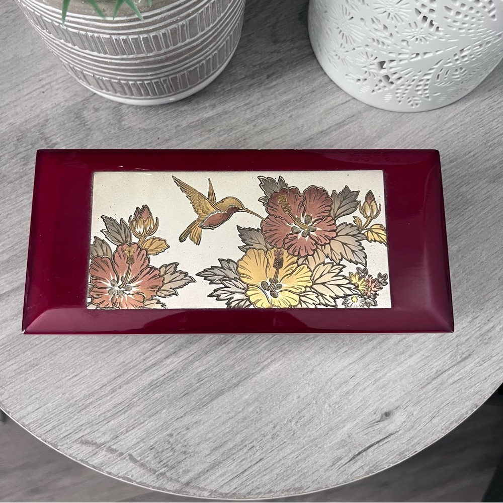Vintage Floral and Hummingbird Decorative Wooden Music Box